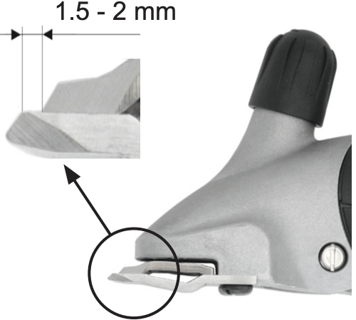 Correctly position the clipping blades
