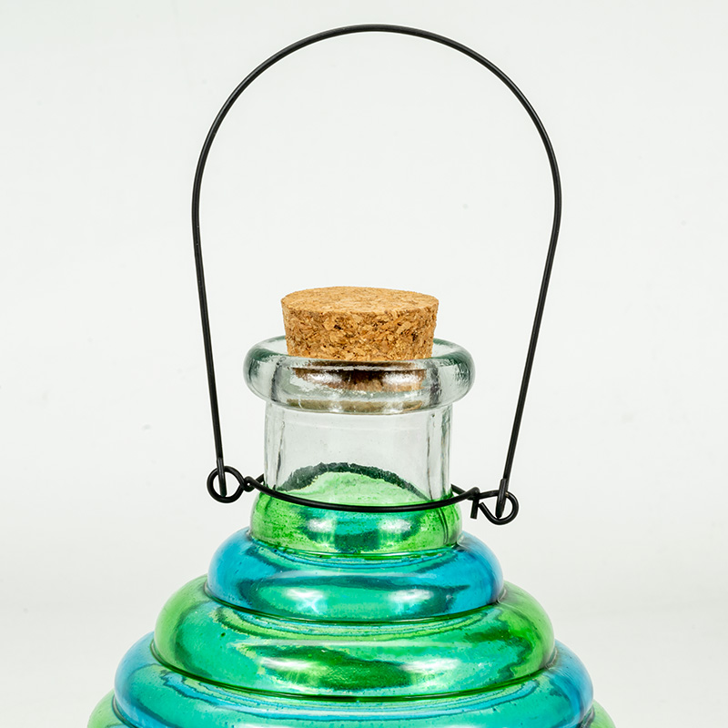 Insect-Ensnaring Decanters : Glass Fruit Fly Trap